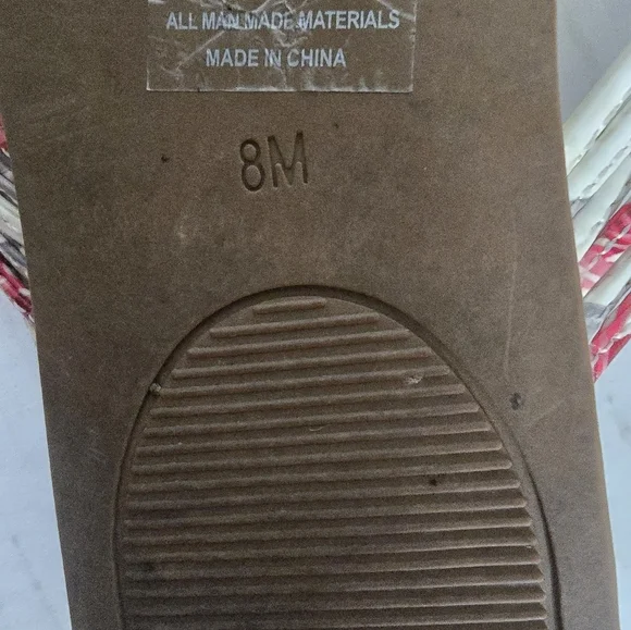 Guess Floral Sandals with Red and Gray Design Size 8 - Picture 2 of 3